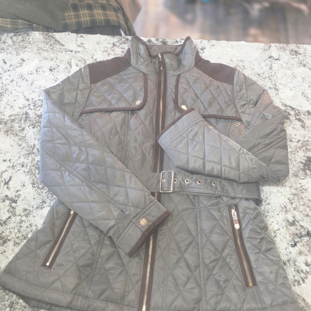 Vince Camuto Stone Quilted Jacket Lining with Gold Chain Detail